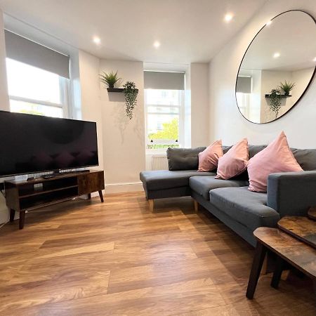 Lovely Apartment, One Minute From Bournemouth Beach And Town. Extérieur photo