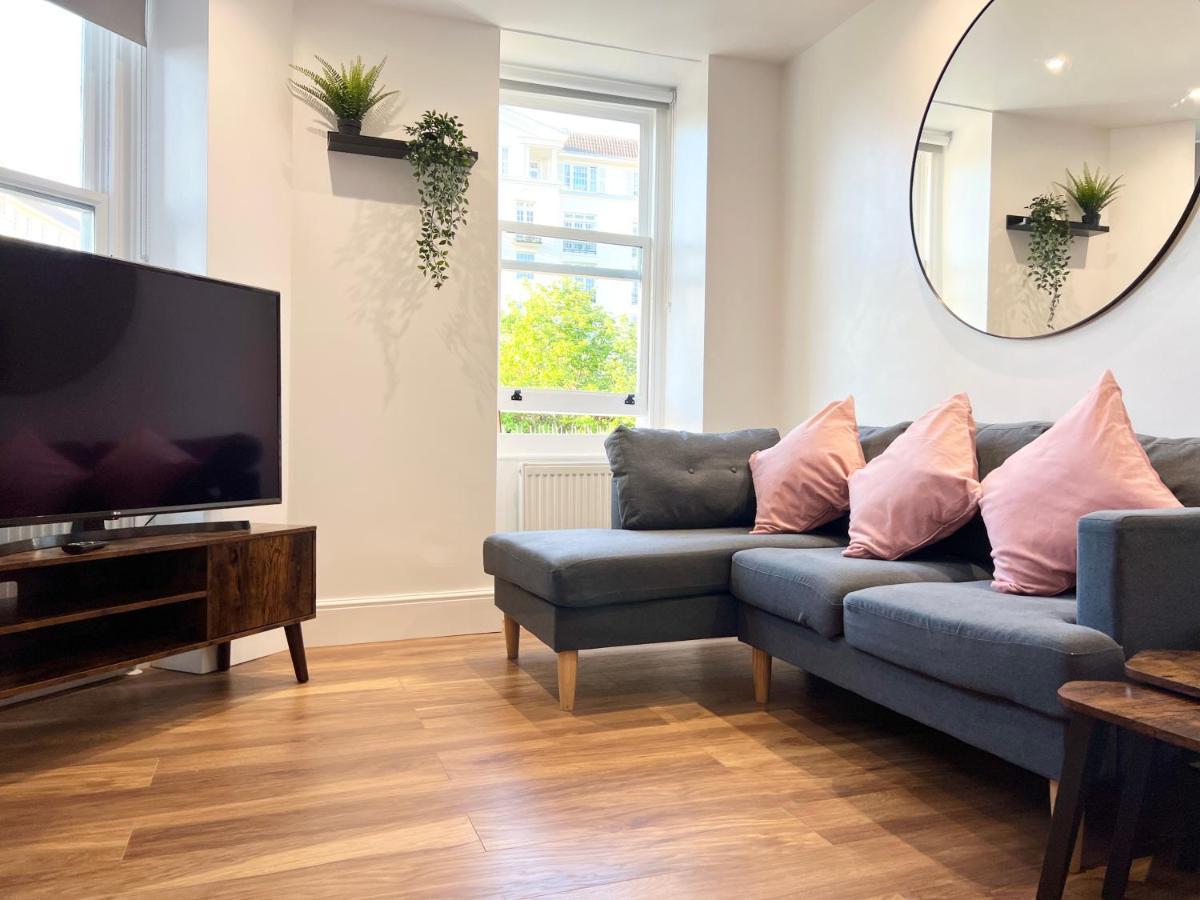 Lovely Apartment, One Minute From Bournemouth Beach And Town. Extérieur photo